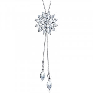 Beautiful Snowflake Shaped Shiny Necklace